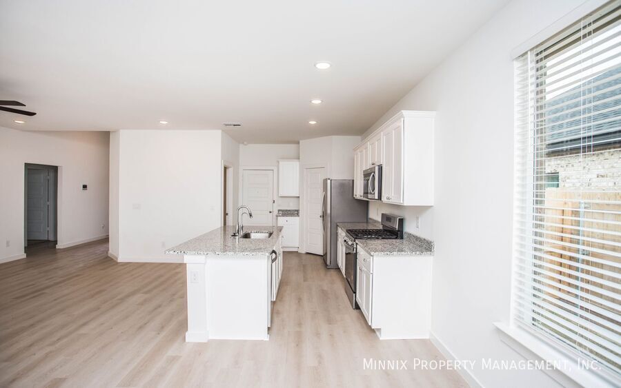 Building Photo - 7817 93rd St