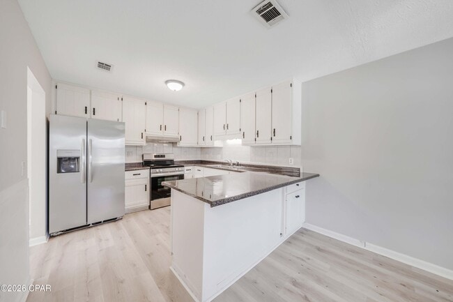 Building Photo - 7011 Lois St