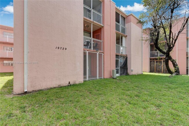 Building Photo - 19729 SW 114th Ave