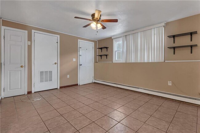 Building Photo - 66 Silver Lake Ave