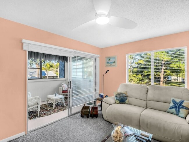 Building Photo - 616 Windrush Bay Dr