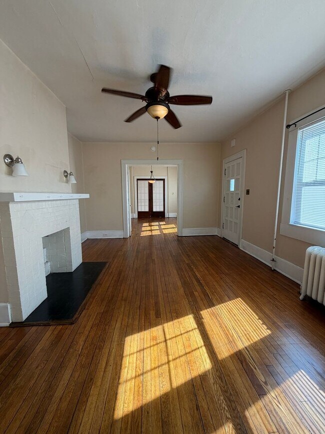 Building Photo - Ferdinand/829