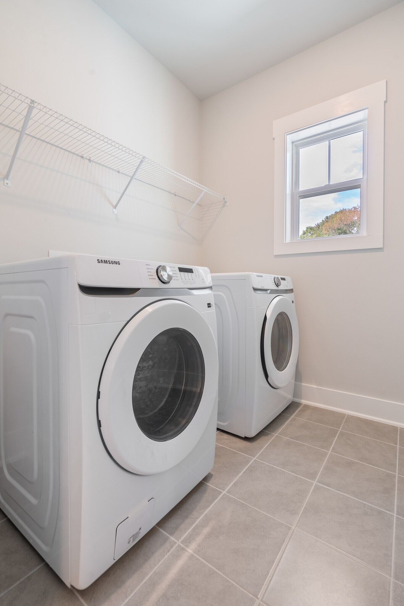 Building Photo - 125 Beacon Dr