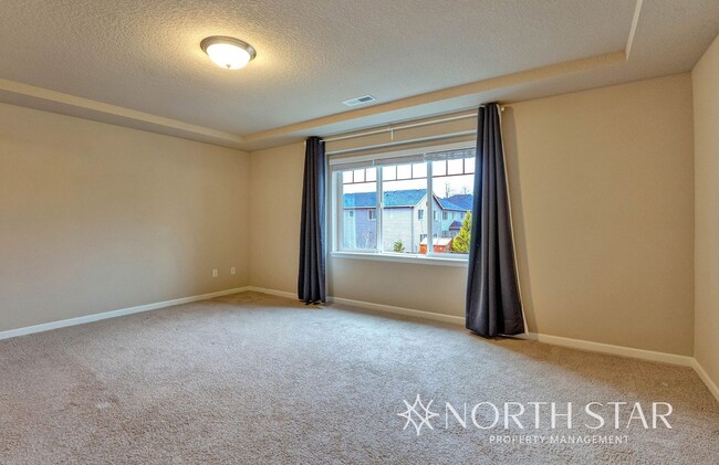 Building Photo - Heritage Crossing Craftsman in Tigard