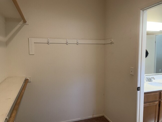 Building Photo - Long-term Rental