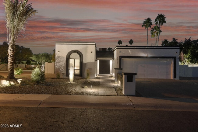 Building Photo - 5613 N 76th Pl