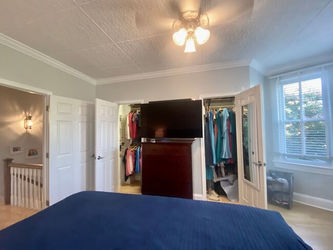 Building Photo - SPACIOUS 3 BED BROWNSTONE with PARKING, YARD and 2 DECKS!