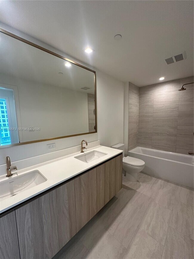 Building Photo - 77 SE 5th St