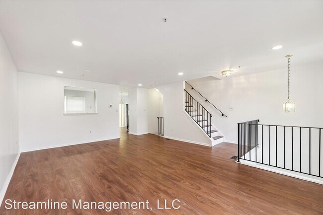 Primary Photo - 4 br, 2.5 bath House - 7007 Onyx Ct.