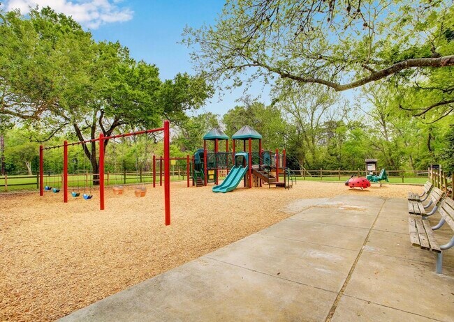 Building Photo - 7933 Woodway Dr