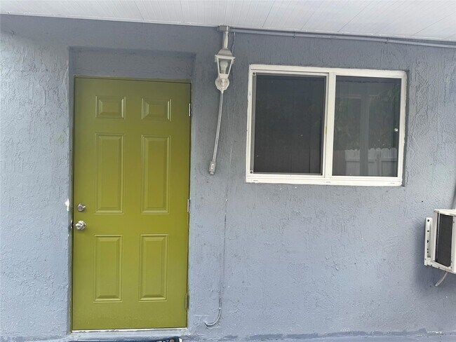 Building Photo - 6471 SW 27th Street