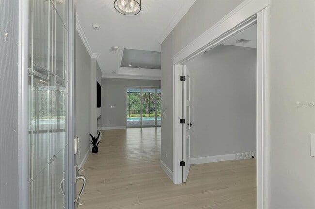 Building Photo - 2129 Lorraine Dr