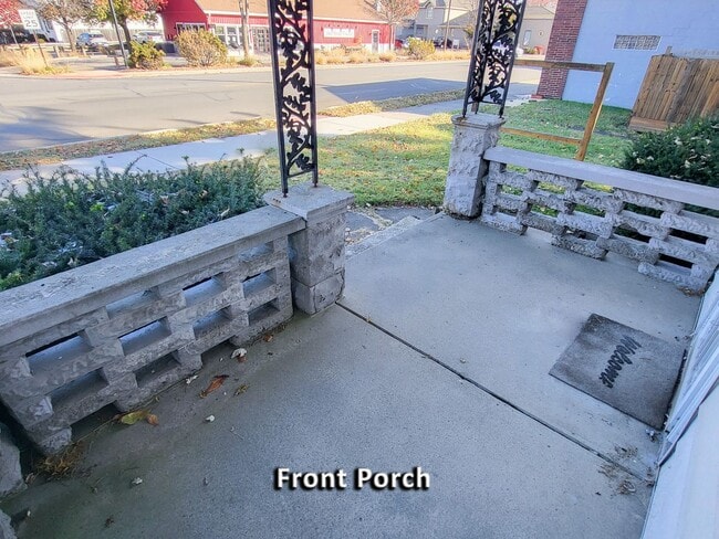 Building Photo - 3 Bedroom 2 Bath Home for Rent!