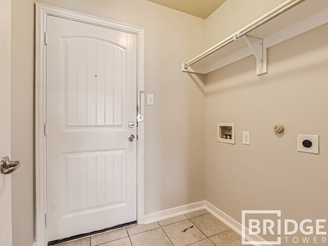Building Photo - 9212 Abaco Way
