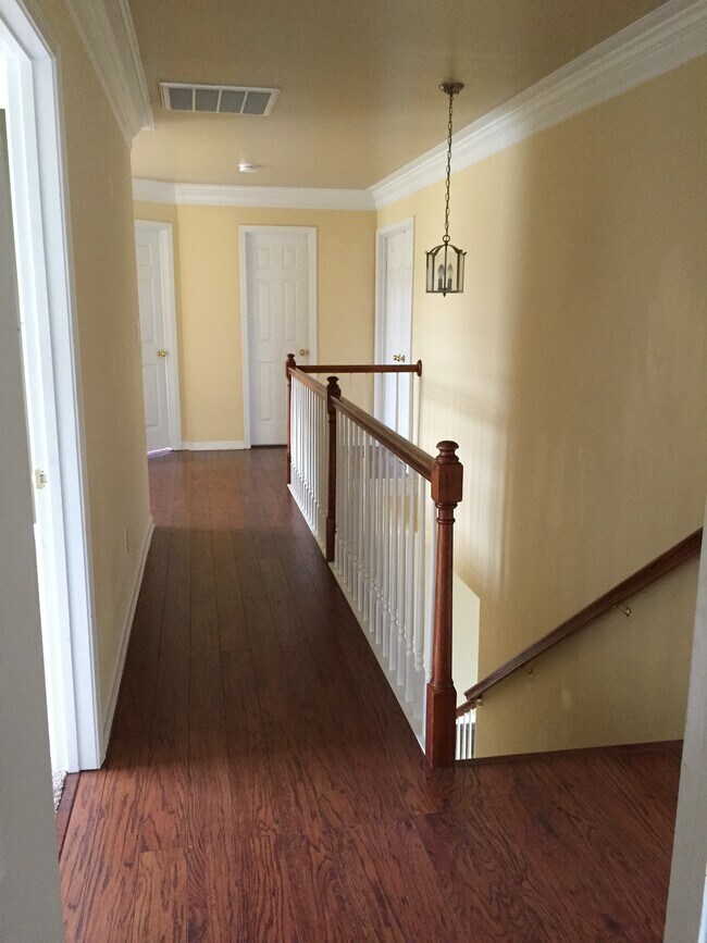 Building Photo - 15037 Taylor Ridge Ln