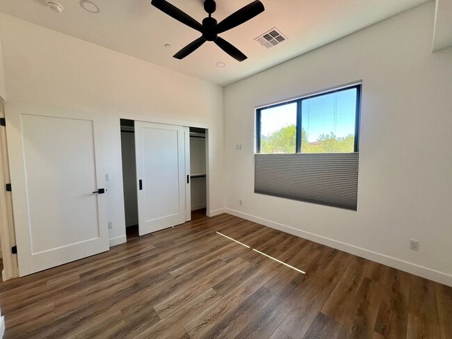 Building Photo - 485 Windsong Dr