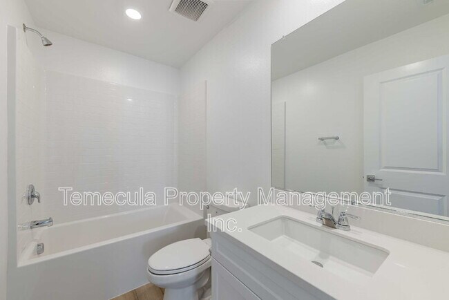 Building Photo - 31374 Lolite Dr