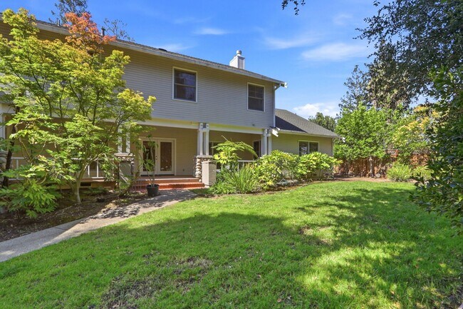 Building Photo - Gorgeous 5-Bedroom Los Gatos Home