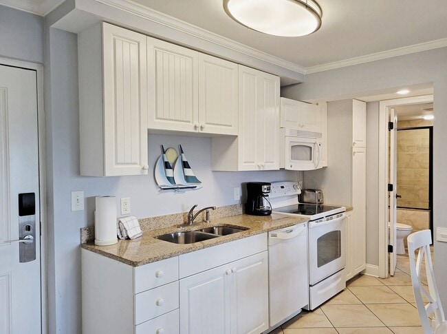 Building Photo - Summerhouse 310