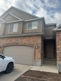 Building Photo - Beautiful Riverton Townhome for rent!