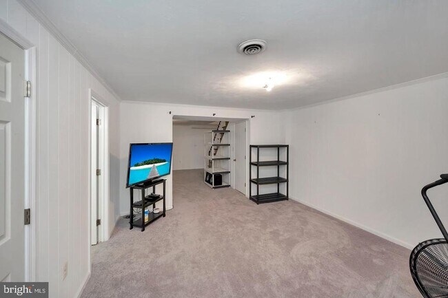 Building Photo - 130 Falmouth Dr