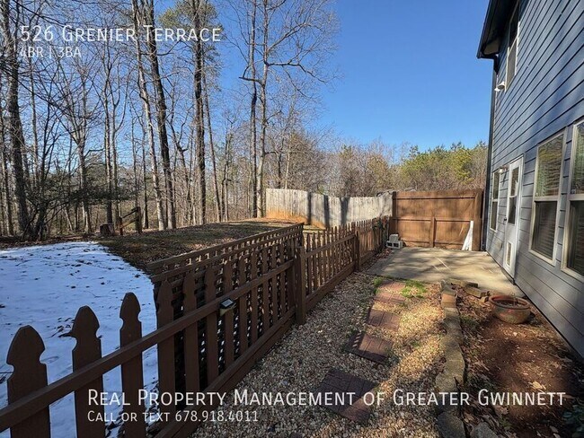 Building Photo - 526 Grenier Terrace NE