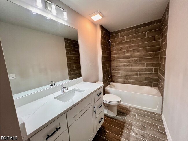 Building Photo - 2706 56th St W