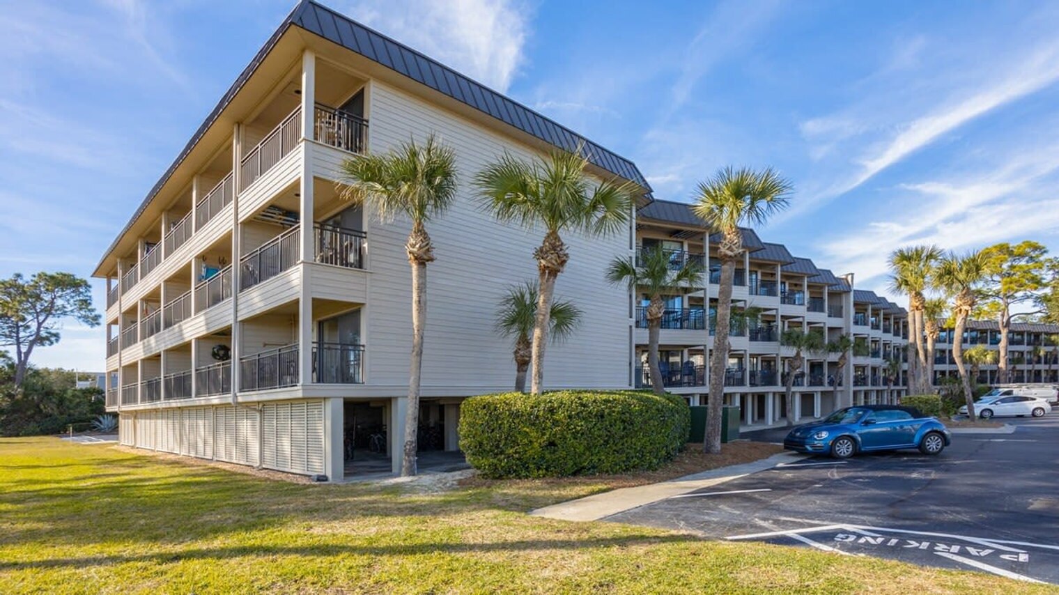 Building Photo - 23 S Forest Beach Dr