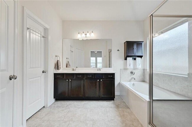 Building Photo - 184 Adoquin Trail