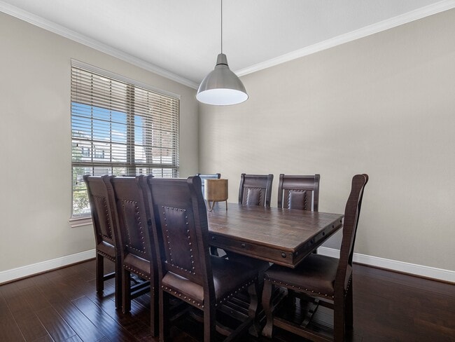 Building Photo - 24910 Meadowthorn Crest Ln