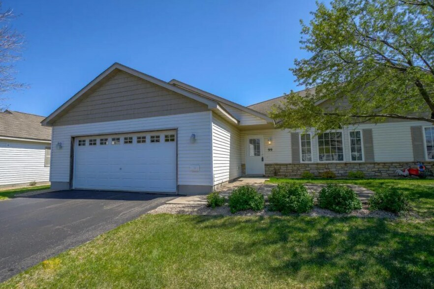 Primary Photo - 137 Bridgewater Trl