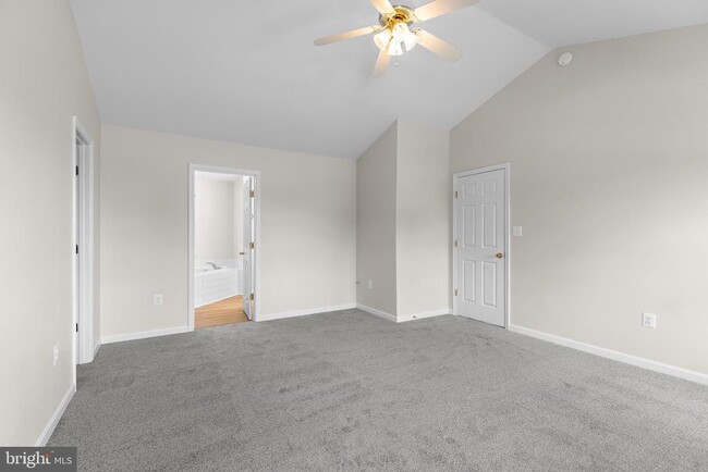 Building Photo - 10004 Field Stone Ct
