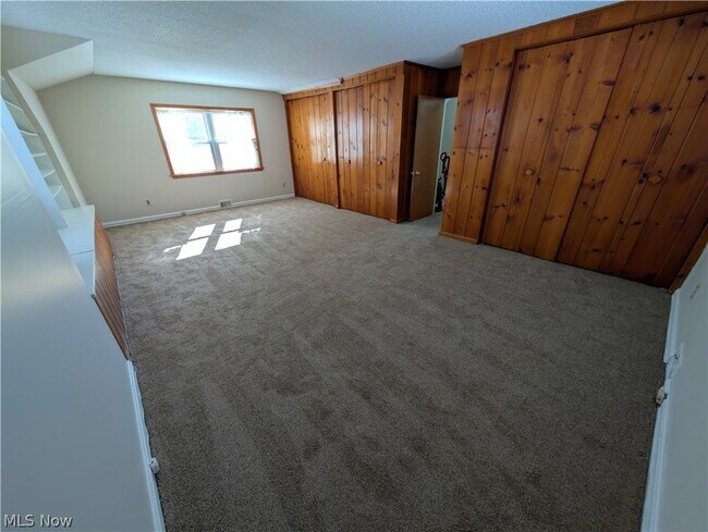 Building Photo - 703 Avondale St