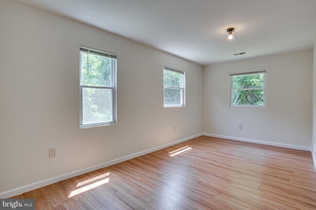 Building Photo - 22815 Booker Washington Ave