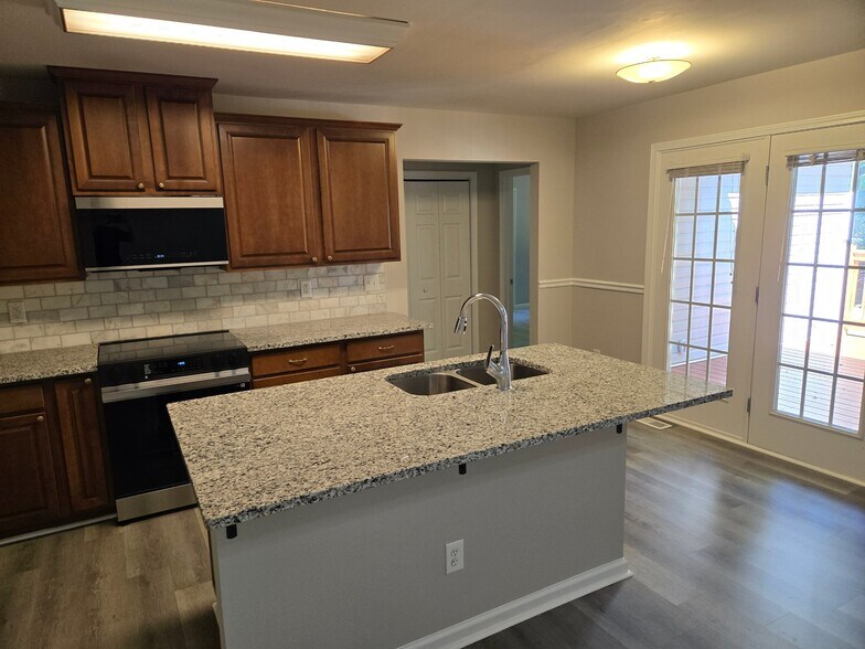 Building Photo - 108 Woodstork Cove Rd