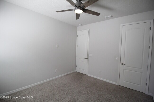 Building Photo - 3039 Burghley Park Way