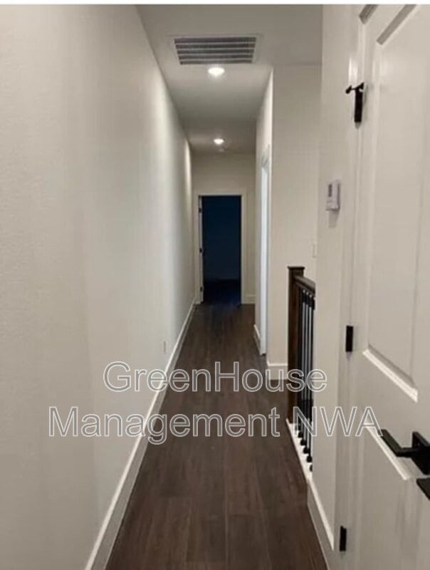 Building Photo - 503 S 7th St