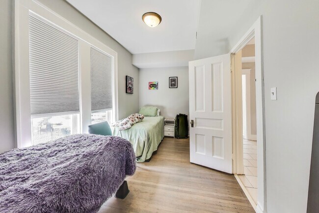 Building Photo - 5169 S Michigan Ave