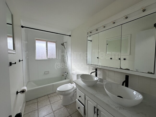 Building Photo - 765 Grant Ave