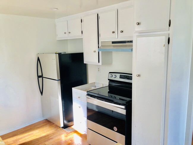 New kitchen - 2321 Pullman Ln