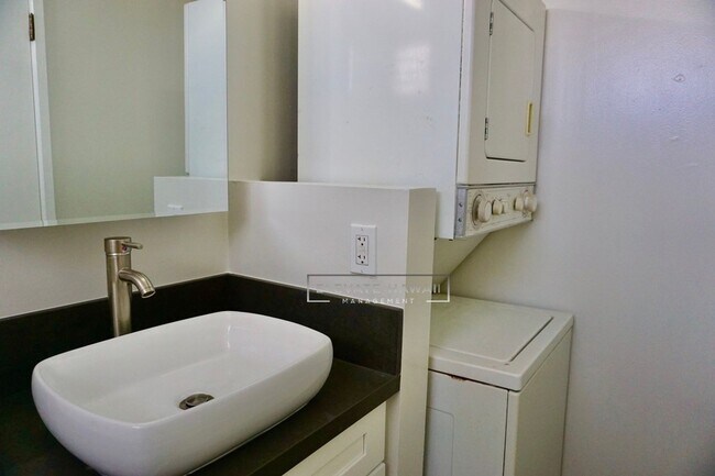 Building Photo - RENOVATED, PENTHOUSE VIEWS - Studio Unit i...