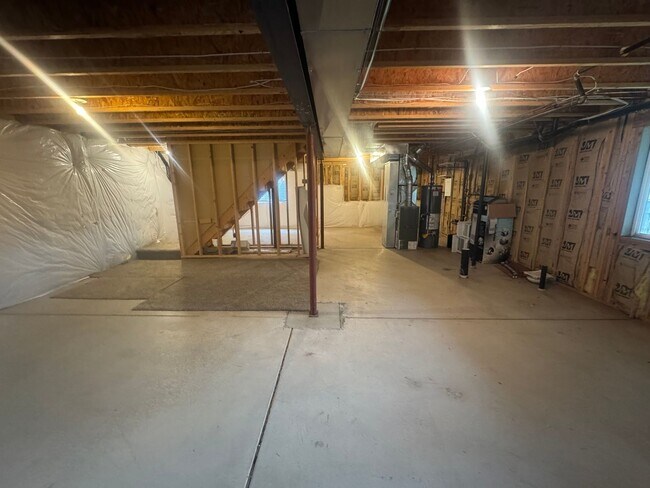 Building Photo - 3 bedroom home in Wagon Trails with commun...