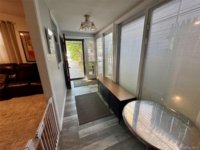 Building Photo - 749 E 224th St