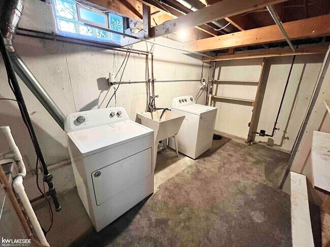 Building Photo - 31287 Mc Namee St