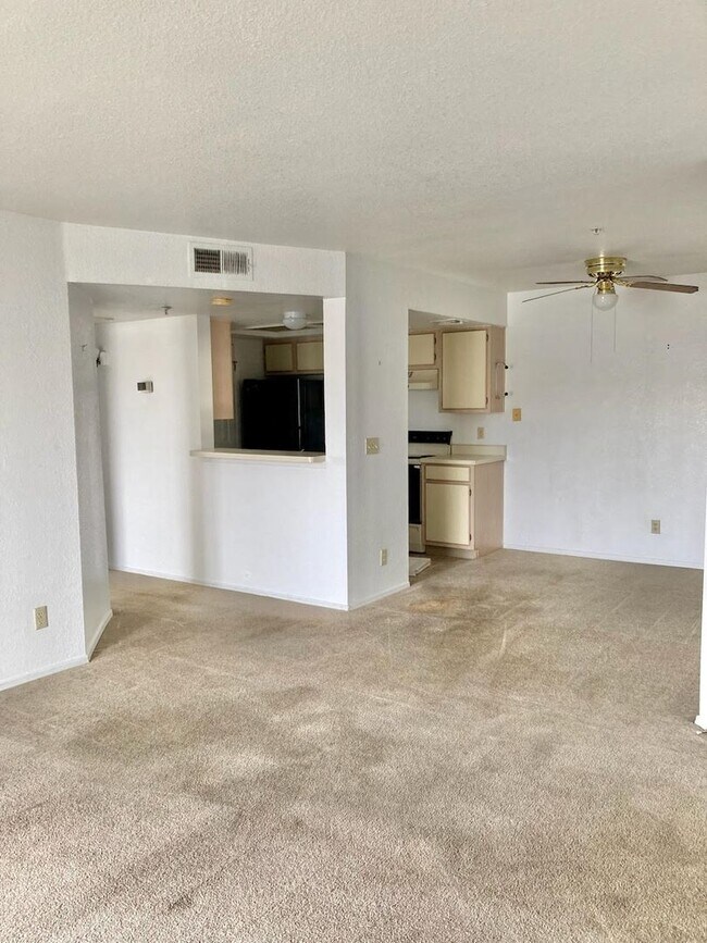 Building Photo - 1 Bedroom Laughlin Condo in South Bay!!
