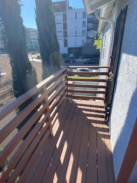 Balcony - 3411 W Alameda Ave