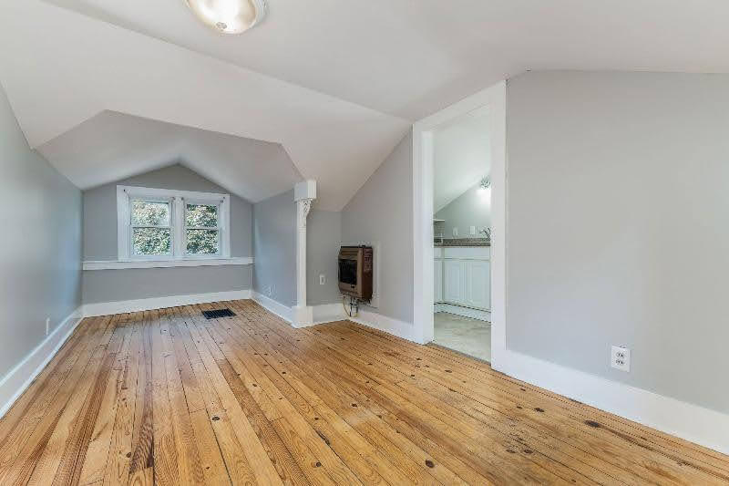 Living Room - 304 College St