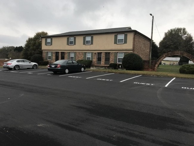 Building Photo - 4887 County Home Rd