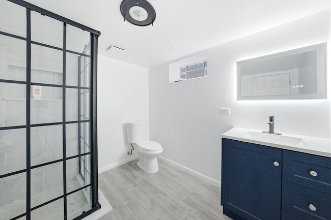 Building Photo - 4605 S Laramie Ave