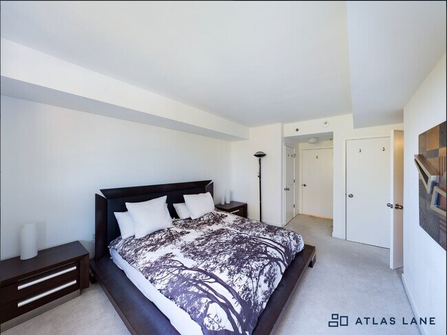 Building Photo - Professionally Managed, 2 Bedroom  1  Bathroom  Condo // Cleveland Park// Amenity Rich Condo